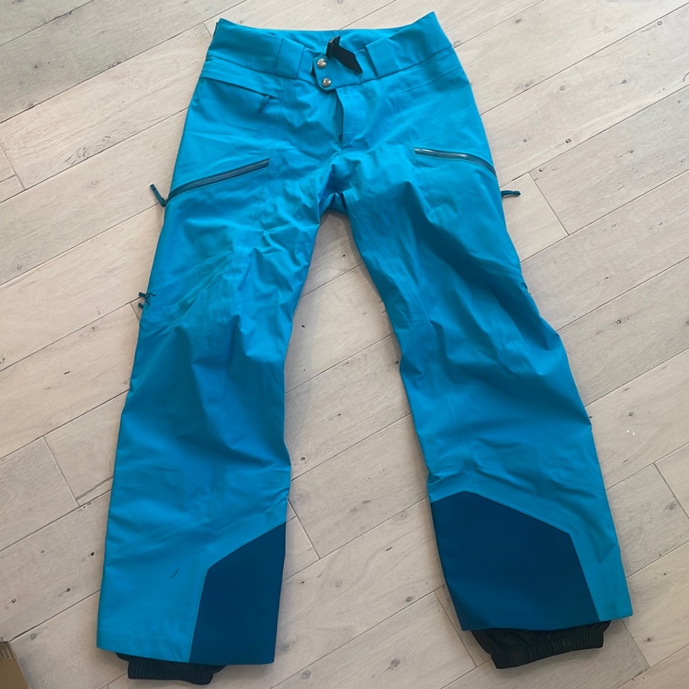 Arc’tryx snowboard pants